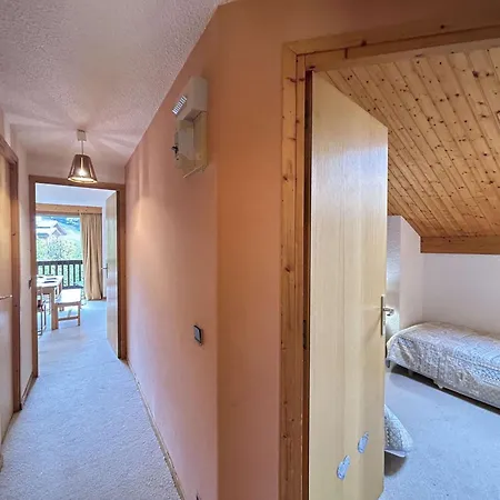 Skis Aux Pieds Avec Piscine Et Cheminee Au Centre De Meribel, 3 Pieces Pour 6 Personnes - Fr-1-180-137 Apartment *